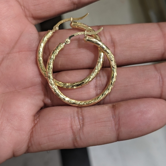 10kt Real Gold Hoop Earring